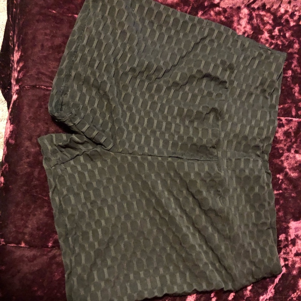 Honeycomb shorts